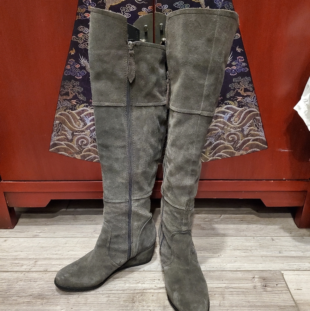 Long boots leather suede gray low wedge heels